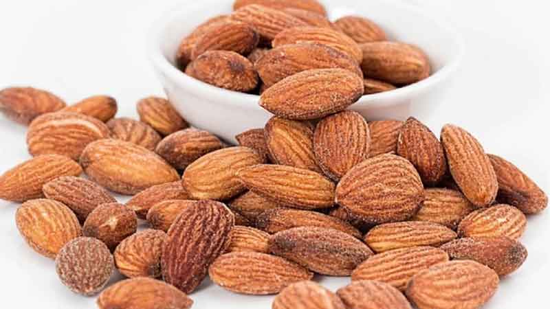 Study claims: To control diabetes, cholesterol, then eat almonds daily