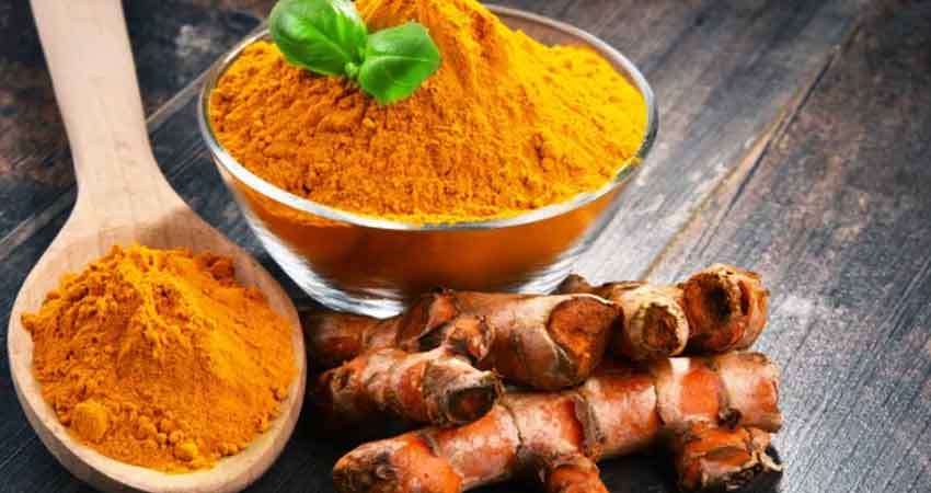 If you eat turmeric like this, then there is a danger of harm, nutritionist told the right way